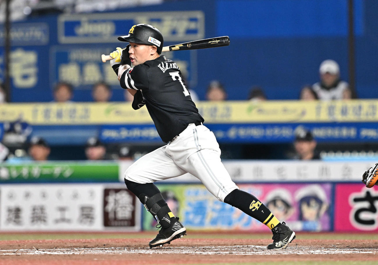 ソフトバンク中村晃（2023年10月15日撮影）