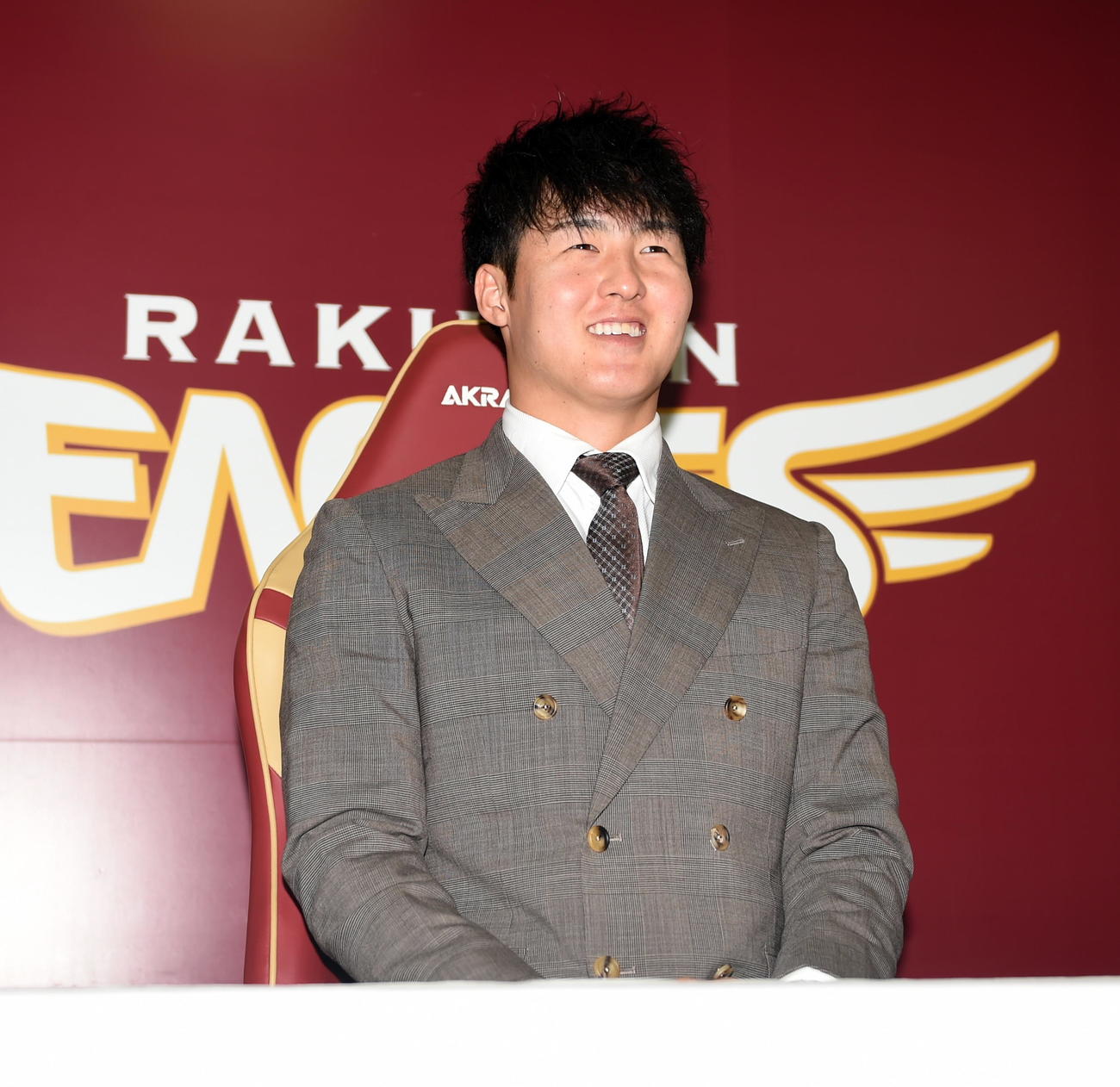 契約更改を終え、全試合でのスタメンマスクに挑むことを誓った太田（撮影・山田愛斗）