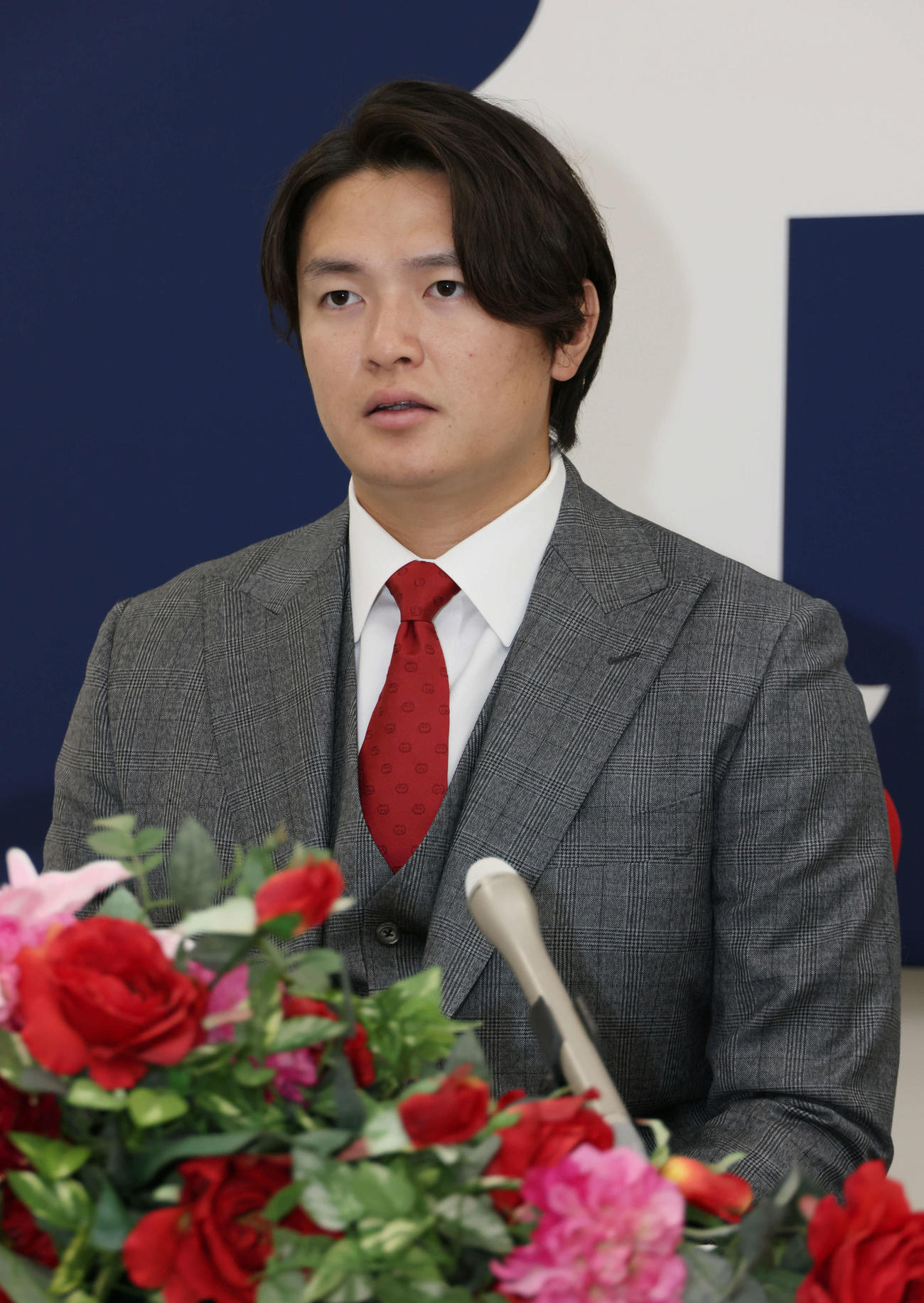 1700万円増の推定3000万円で契約更改し、会見する広島大道（撮影・加藤孝規）