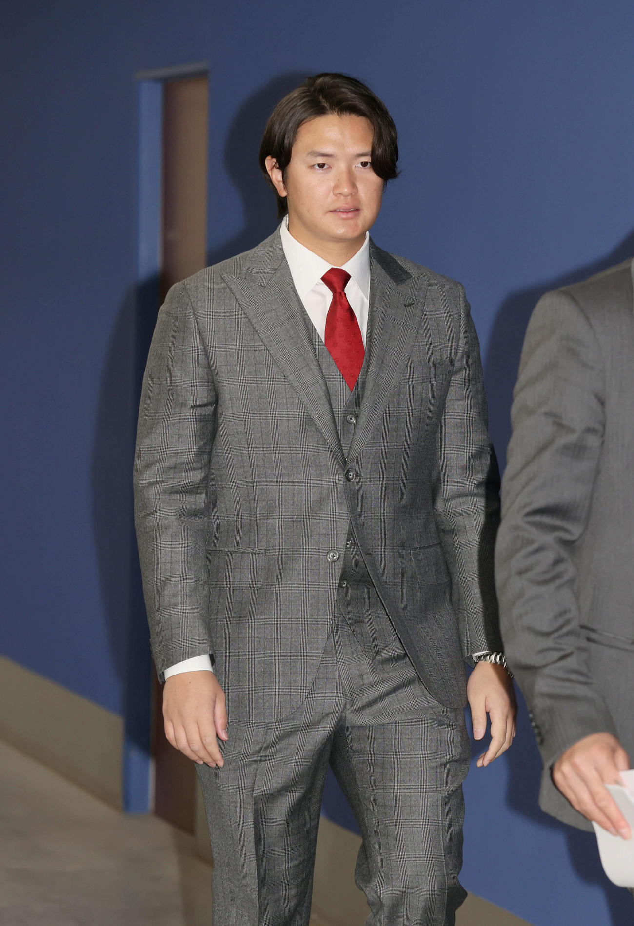 契約更改交渉に向かう広島大道（撮影・加藤孝規）
