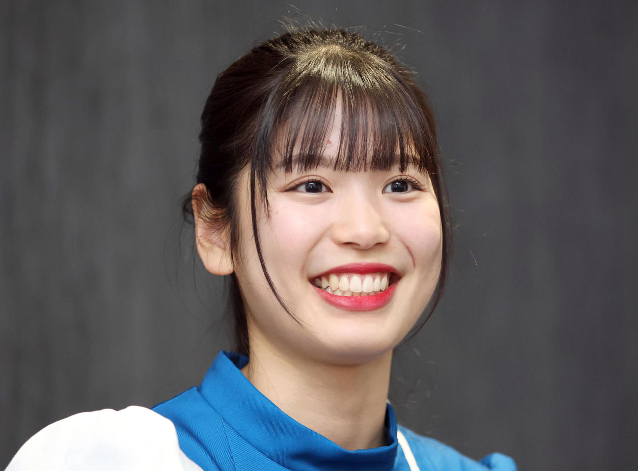 インタビューに応じるファイターズガールの滝谷美夢（撮影・佐藤翔太）