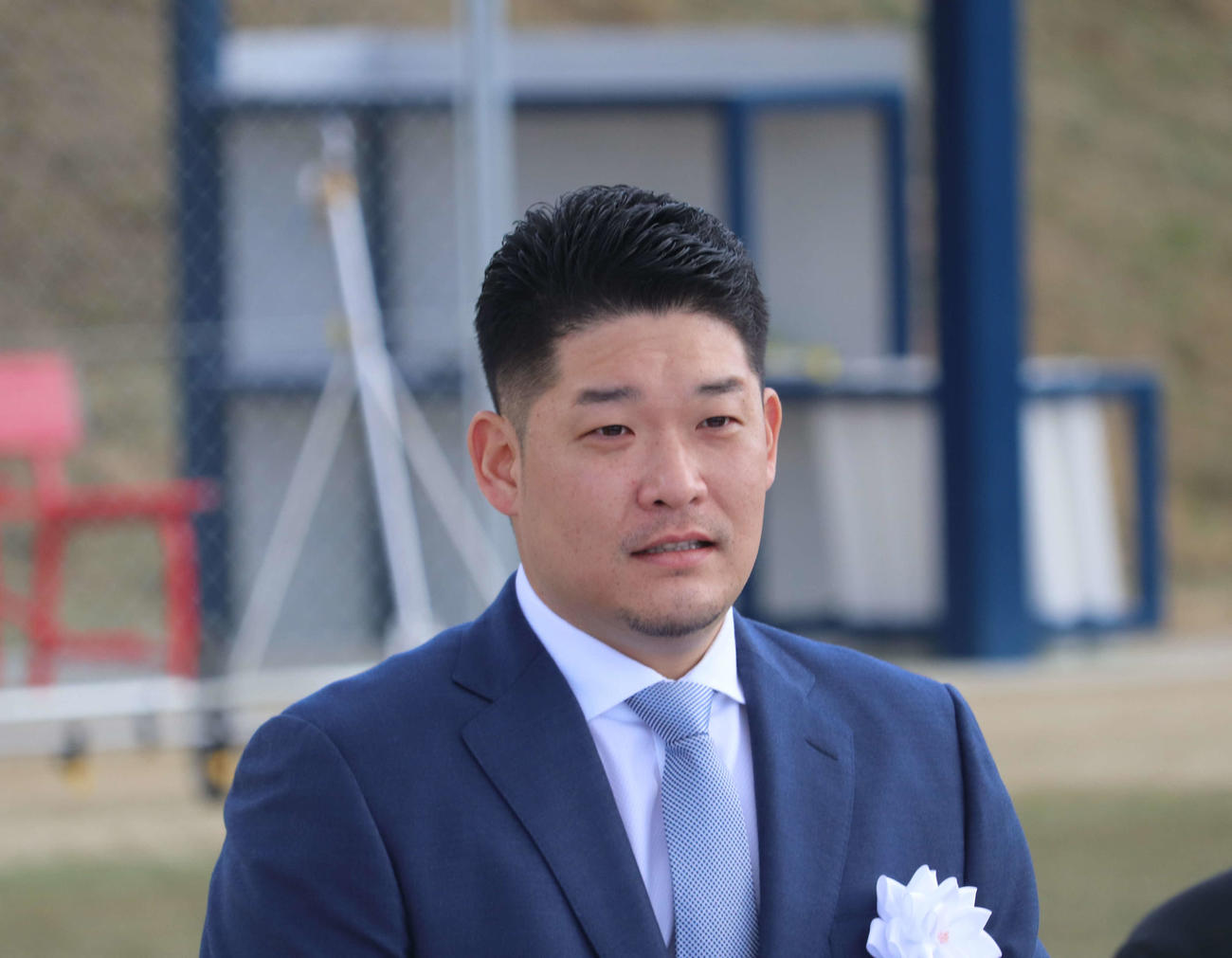 「YOSHITOMO TSUTSUGO SPORTS ACADEMY」の竣工（しゅんこう）式・施設お披露目会に出席した筒香（撮影・小早川宗一郎）