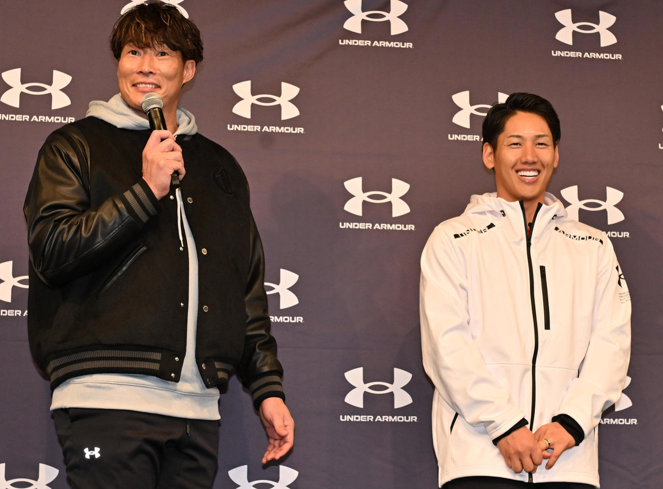 レッドソックス吉田（右）のトークショーに登場した糸井氏（撮影・清水貴仁）