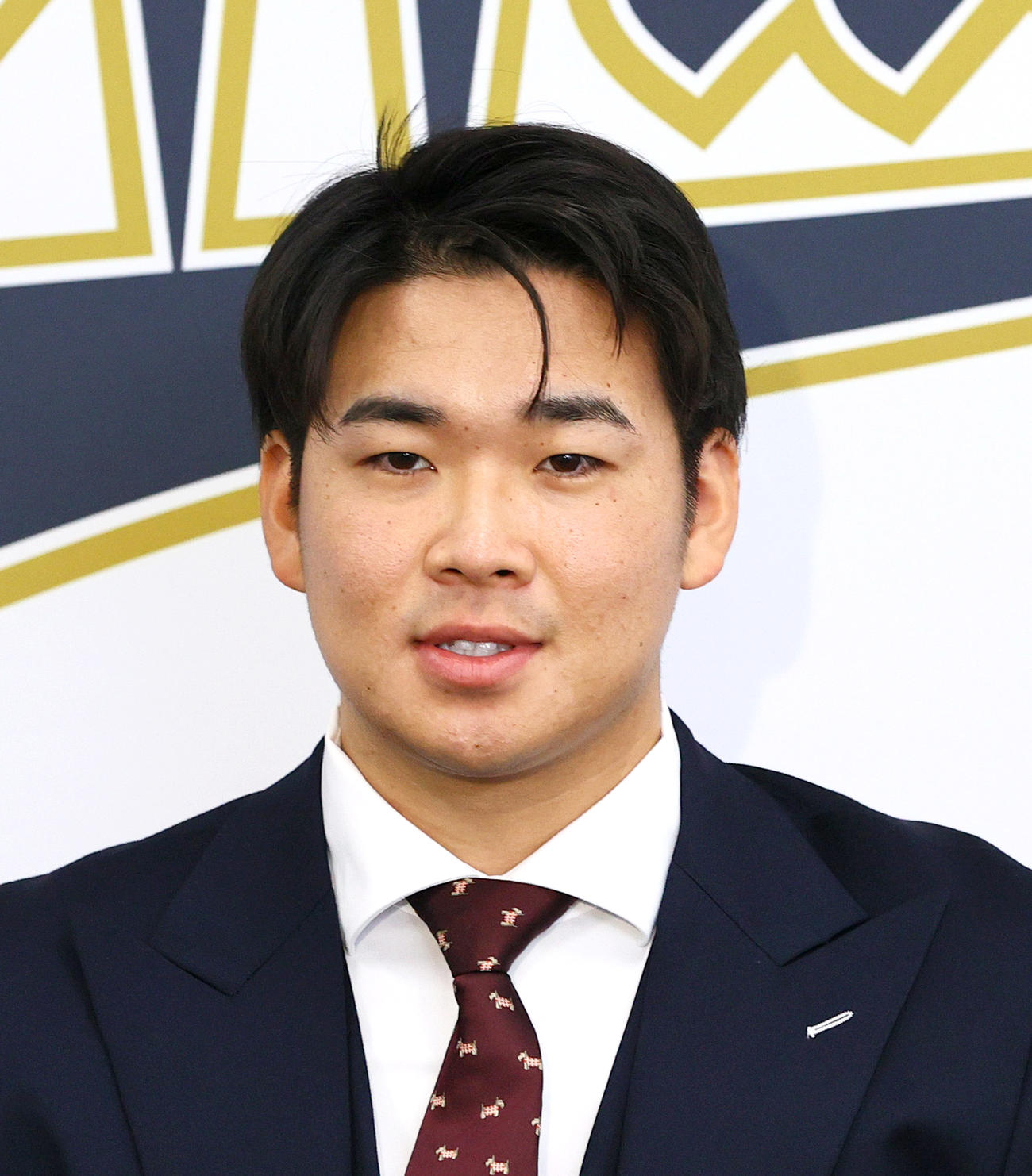 オリックス山下は契約更改を終え会見する（撮影・上山淳一）