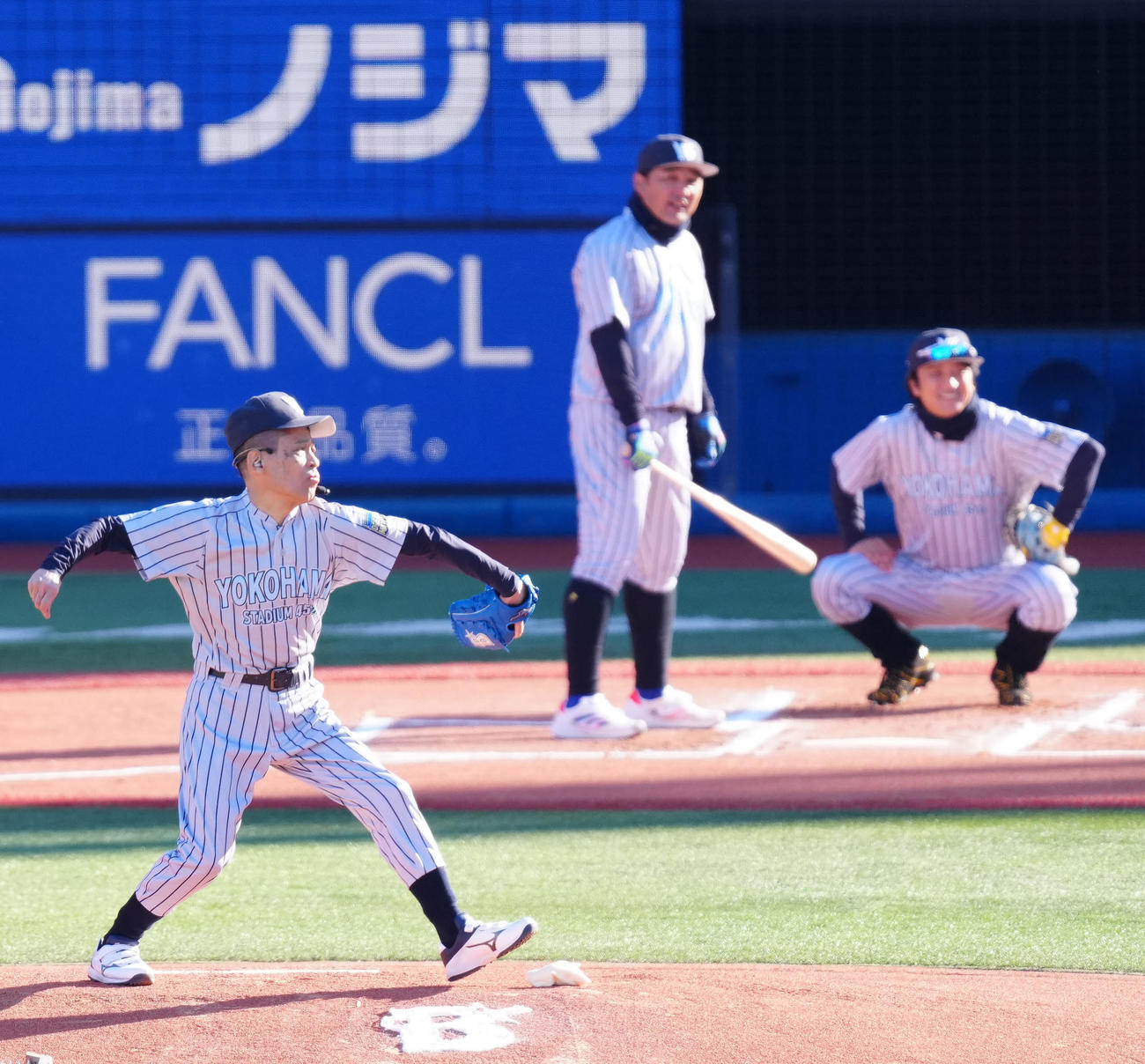 セレモニアルピッチに臨む柳沢慎吾（撮影・江口和貴）