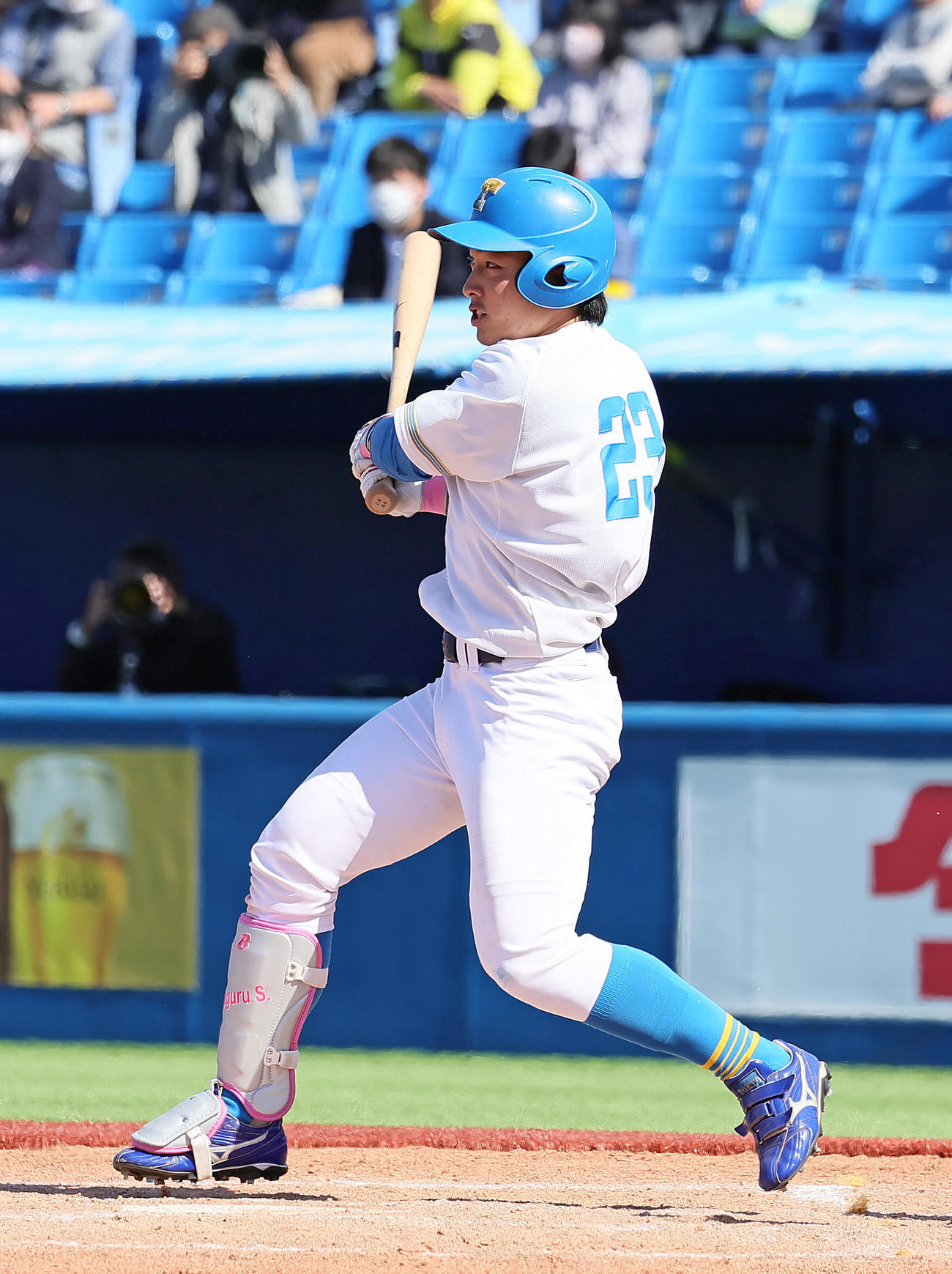 東京6大学野球春季リーグ戦　明大戦、酒井は右前2点適時打を放つ（2023年4月9日撮影）