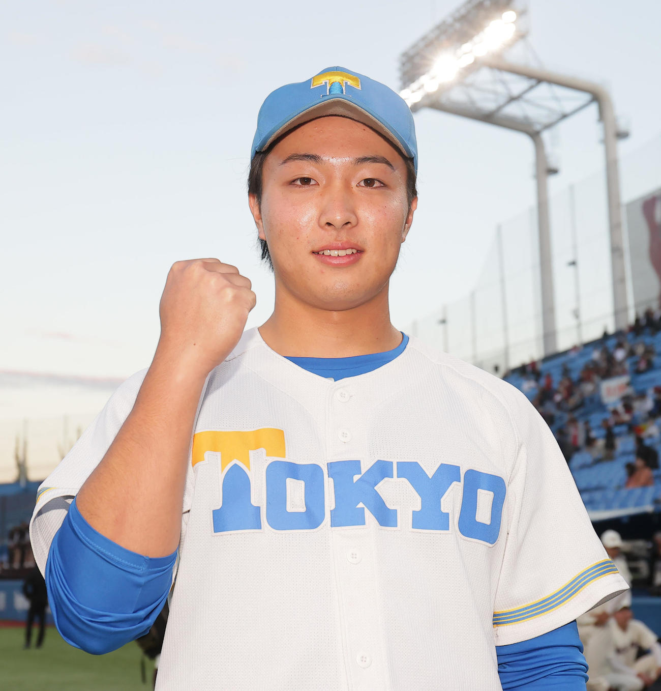 閉会式　ベストナインに選出された東大・酒井捷（2023年10月30日撮影）