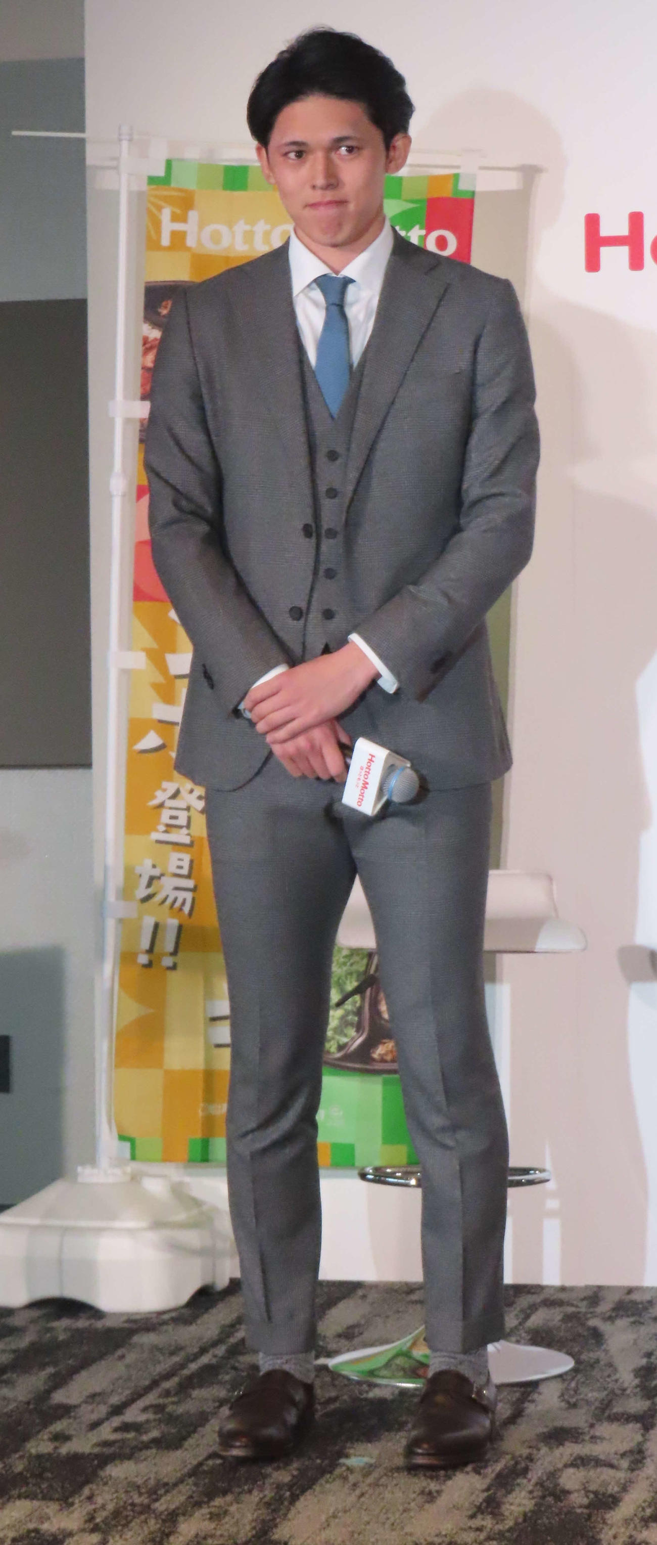 「ほっともっと」新商品発表会に登壇したロッテ佐々木朗（撮影・佐瀬百合子）
