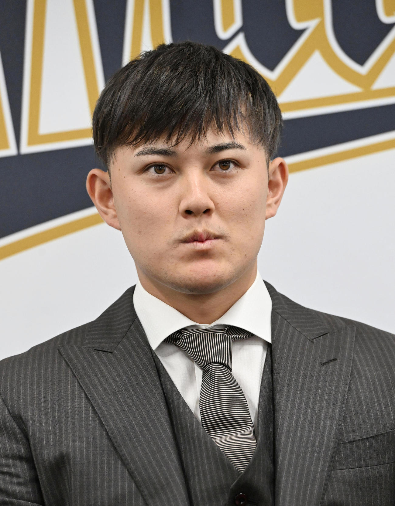アップで契約更改したオリックス野口（撮影・和賀正仁）