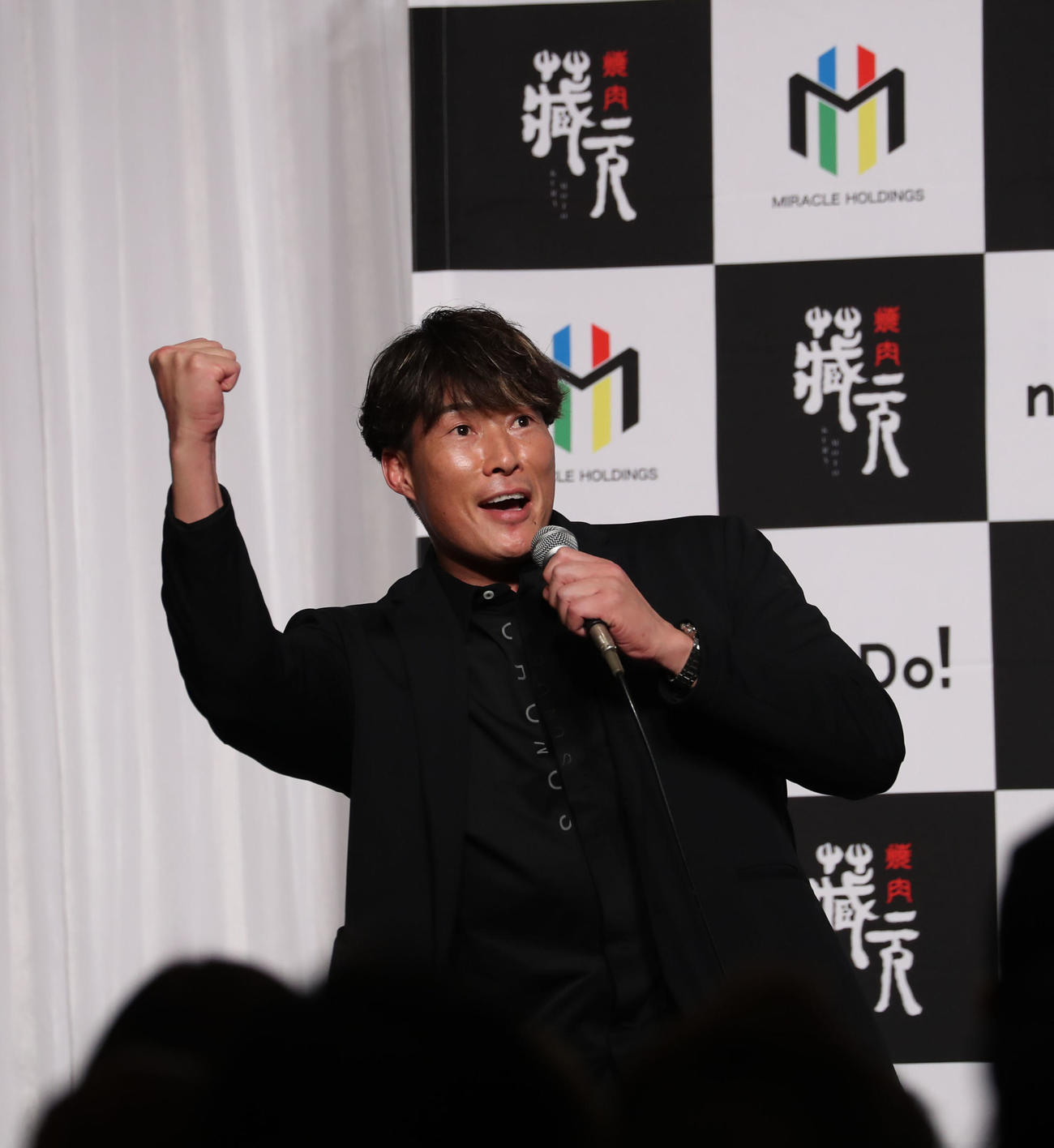 登壇し会場を盛り上げる糸井氏（撮影・冨田成美）