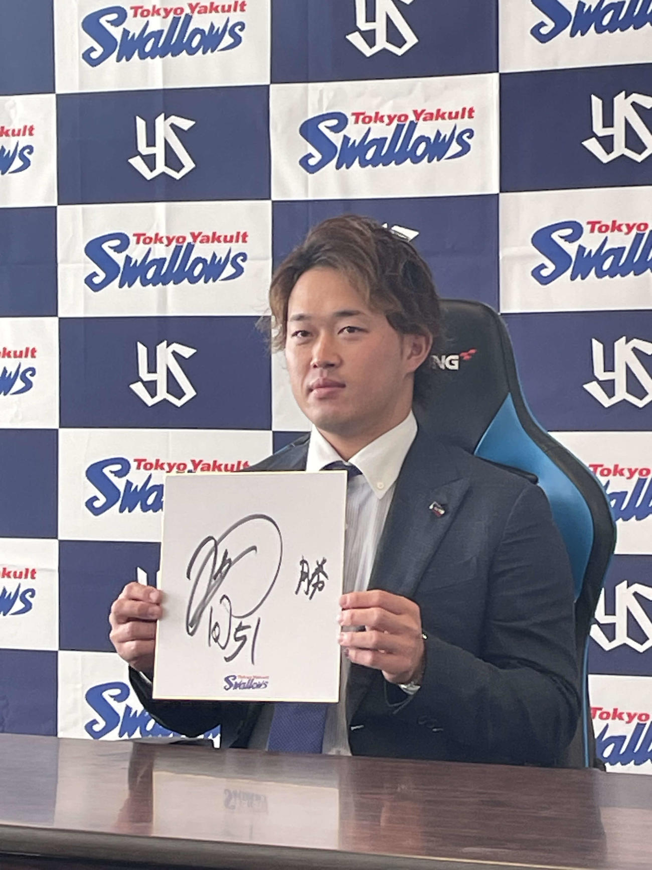 契約更改を終えたヤクルト浜田