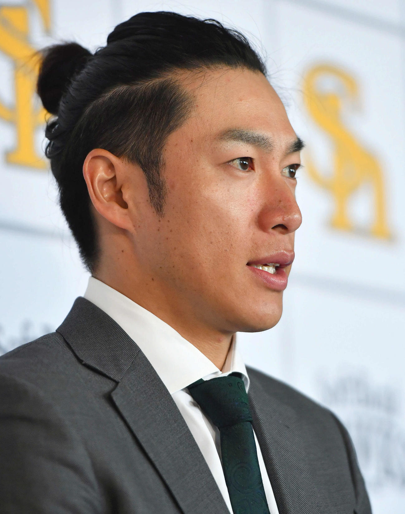 契約更改を終えて会見を行う柳田（撮影・岩下翔太）