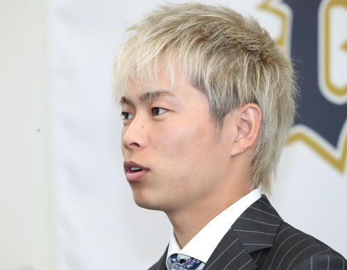 オリックス】山岡泰輔が4年ぶりの年内更改！増額9000万円でサイン