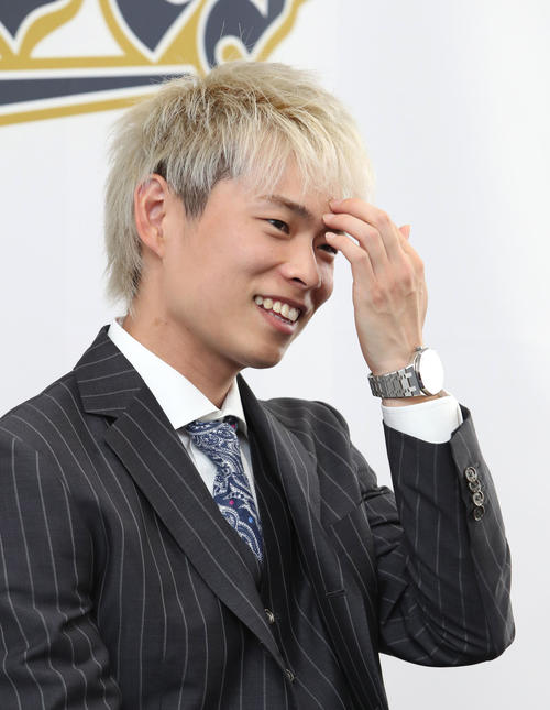 オリックス】山岡泰輔が4年ぶりの年内更改！増額9000万円でサイン