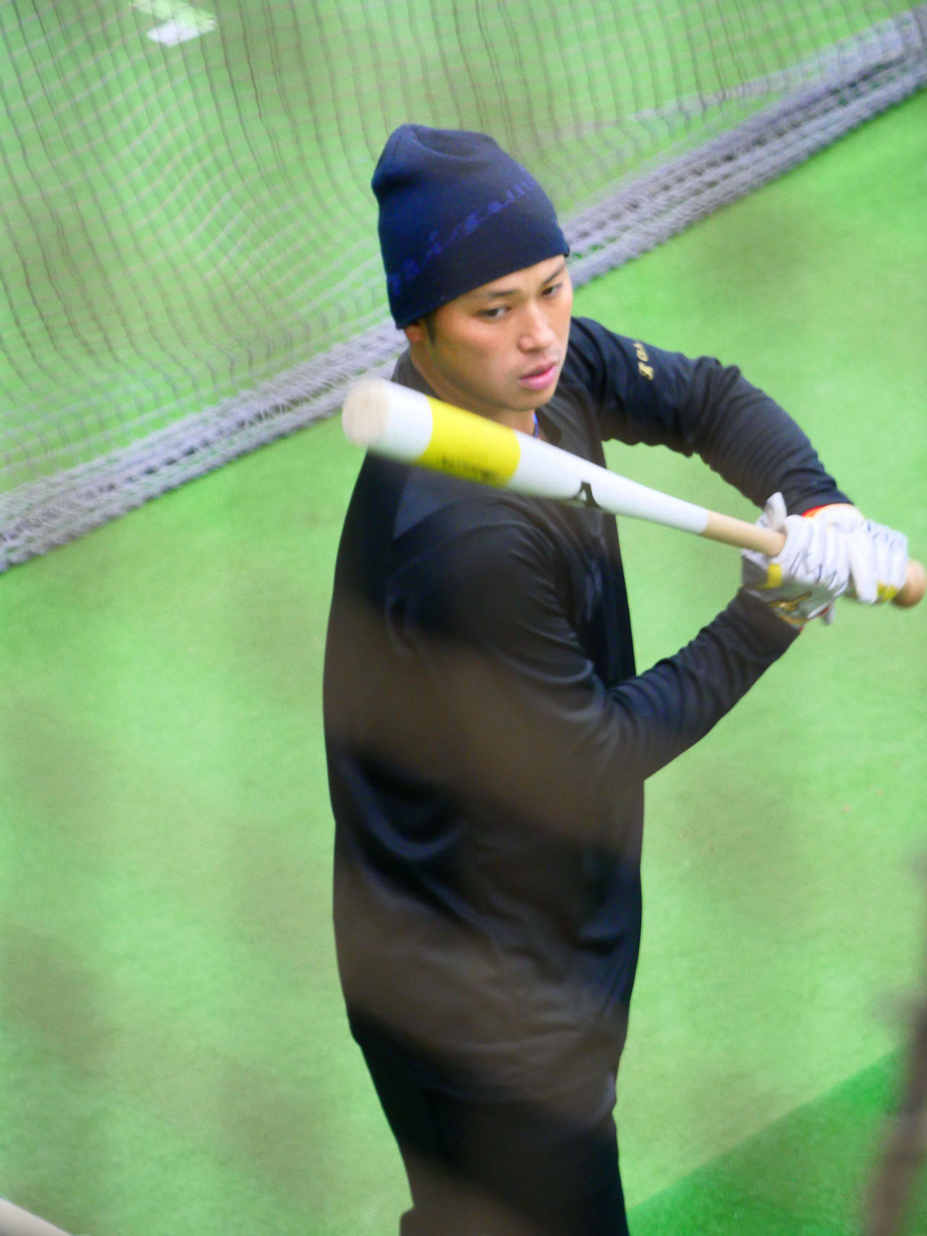 打撃練習をする巨人からヤクルトに移籍が決まった北村（撮影・上田悠太）