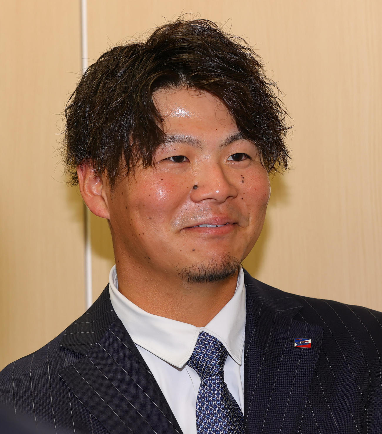 契約更改を終え会見するヤクルト清水（撮影・野上伸悟）