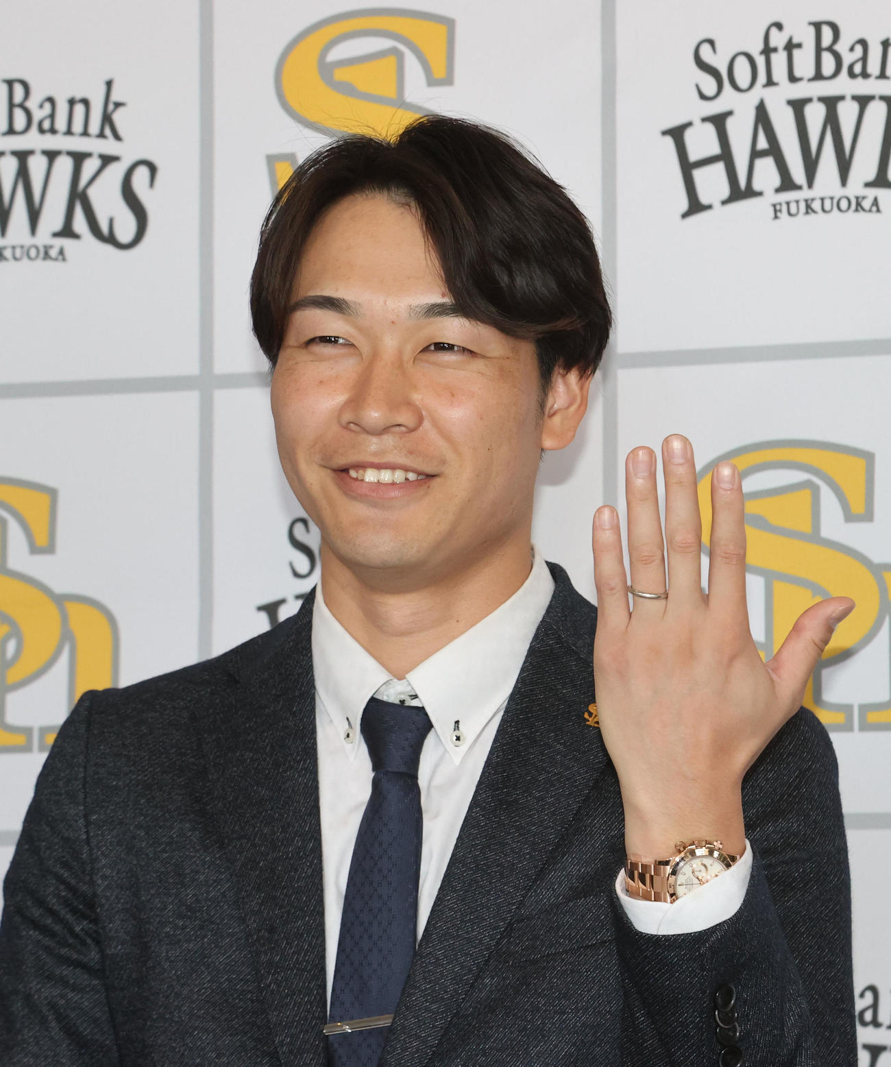 最高の笑顔で結婚を報告した武田（撮影・梅根麻紀）
