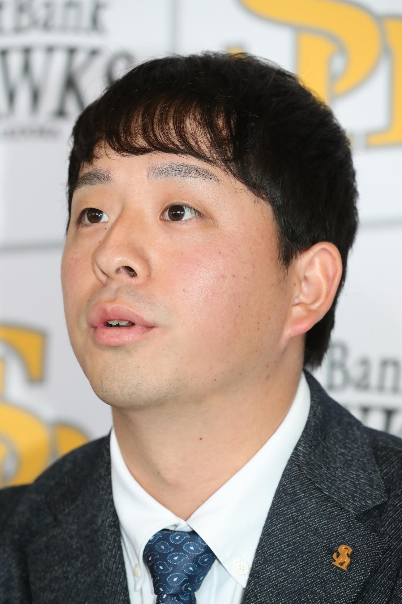 契約更改を終え会見で話をする大関（撮影・梅根麻紀）