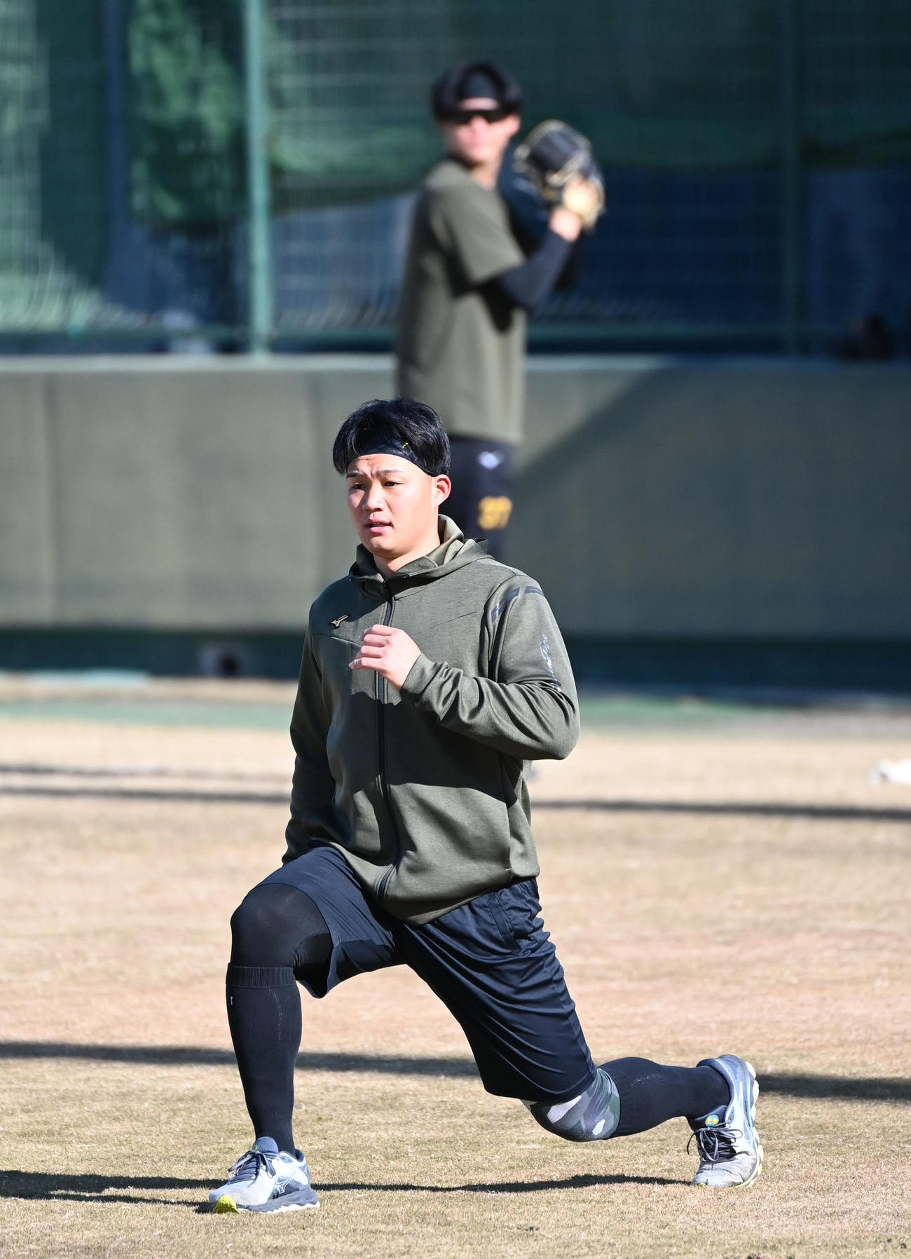 ハワイへの優勝旅行出発当日も鳴尾浜で練習を行った森下（撮影・石井愛子）