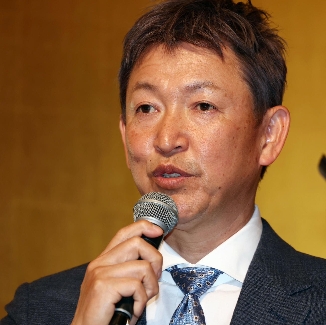 新入団会見で話す立浪監督（撮影・加藤哉）