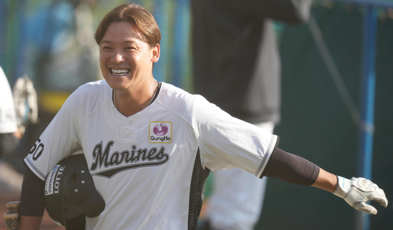 ロッテ石川慎吾（2023年10月14日撮影）