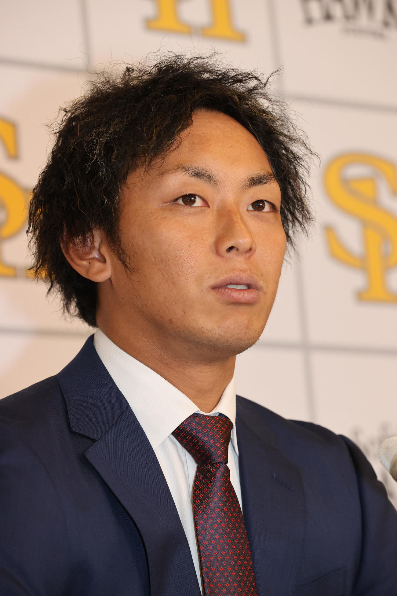 契約更改を終えた今宮は来季の抱負を語る（撮影・梅根麻紀）