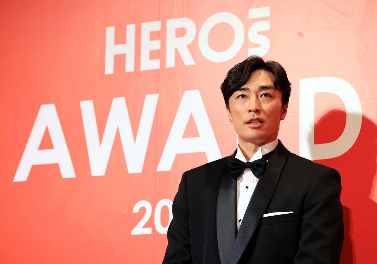 「HEROsAWARD2023」アスリート部門で受賞したソフトバンク和田（撮影・浅見桂子）