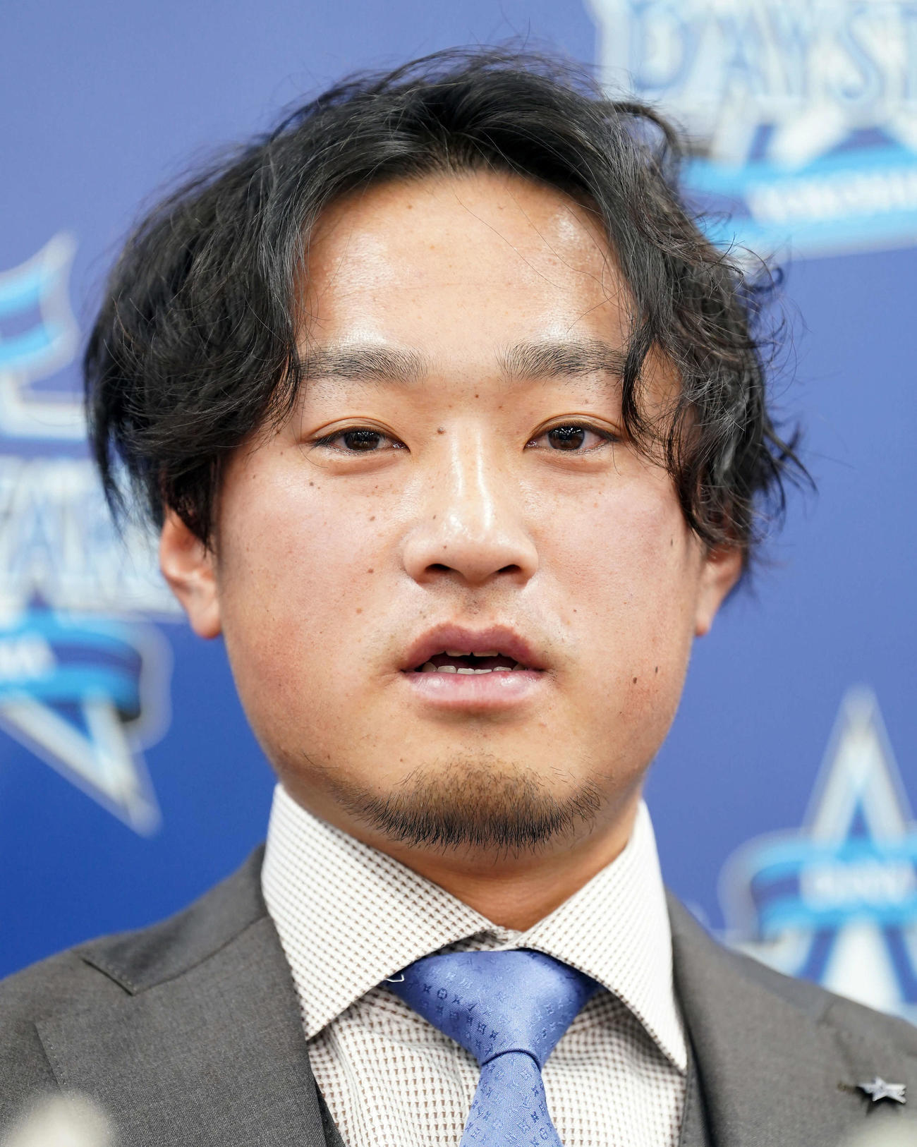 「4年4億規模」で契約を更改したDeNA石田（撮影・たえ見朱実）