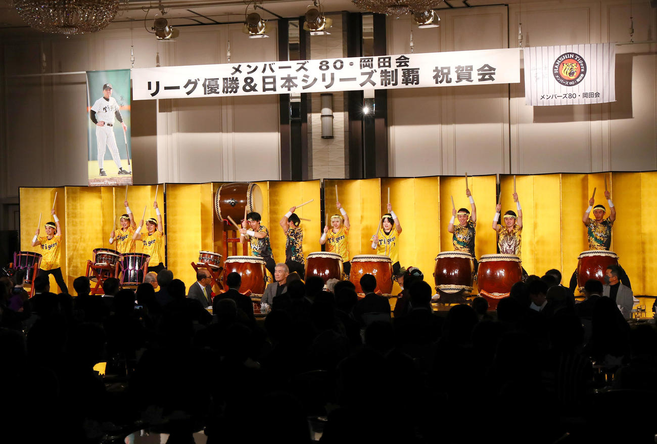 京都岡田会の優勝祝賀会（撮影・上山淳一）