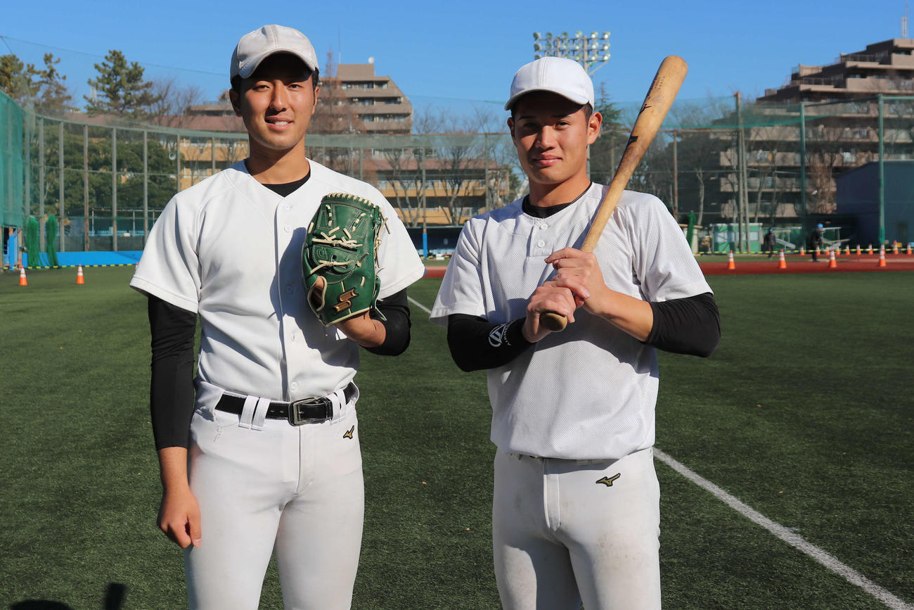 練習納めを行い来年に向け抱負を語った日大・市川（左）と橘田（撮影・保坂淑子）
