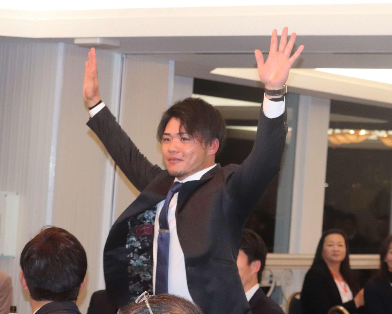 大商大・上田と高のプロ入り激励会に参加した、OBの阪神小野寺