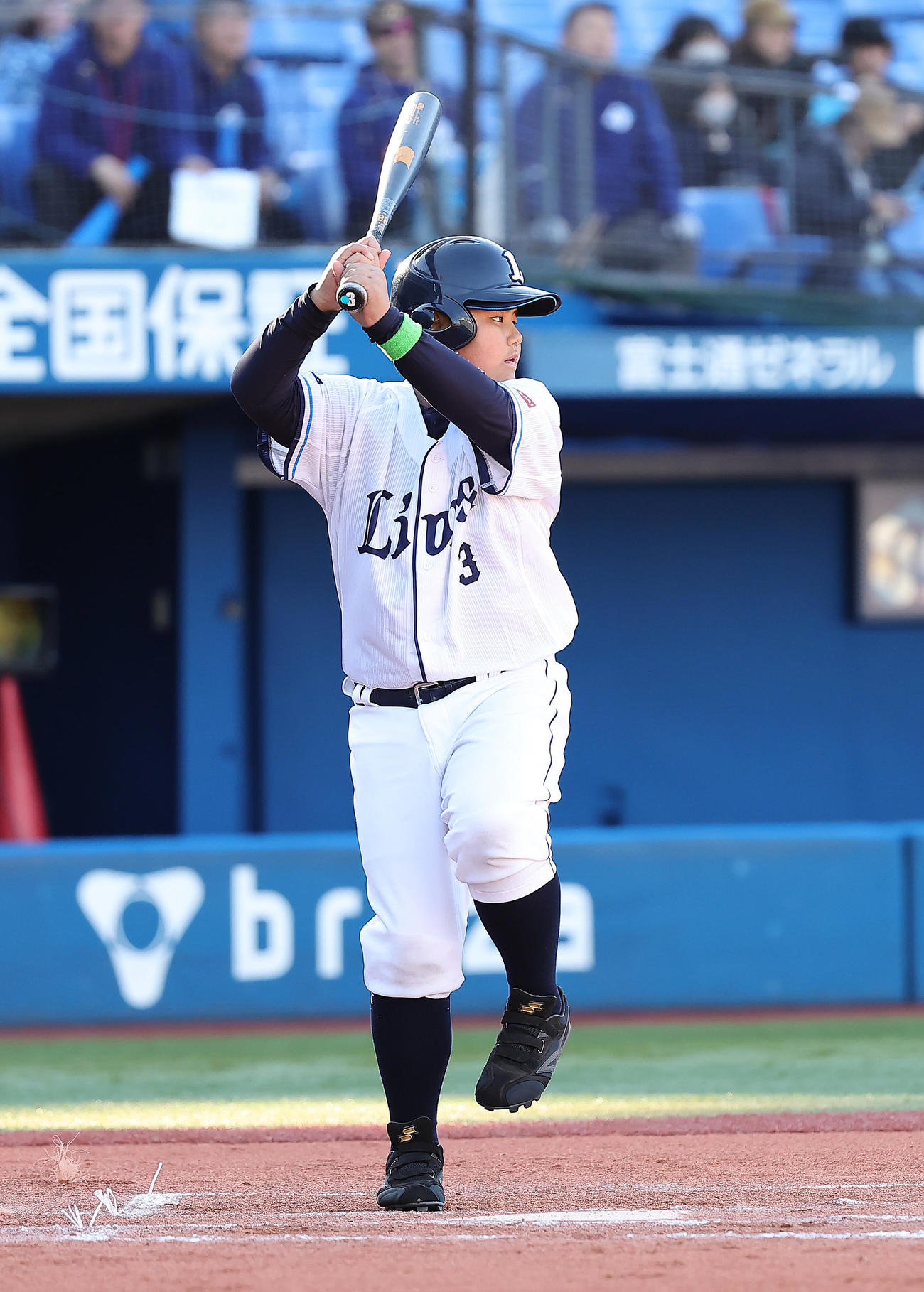 西武ジュニア対日本ハムジュニア　打席に入る西武ジュニア中村（撮影・足立雅史）
