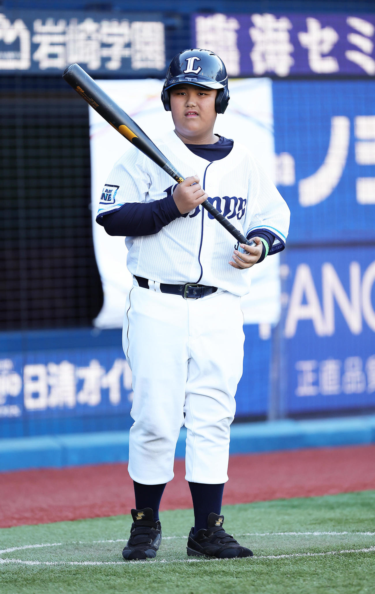 西武ジュニア対日本ハムジュニア　打席に入る西武ジュニア中村（撮影・足立雅史）