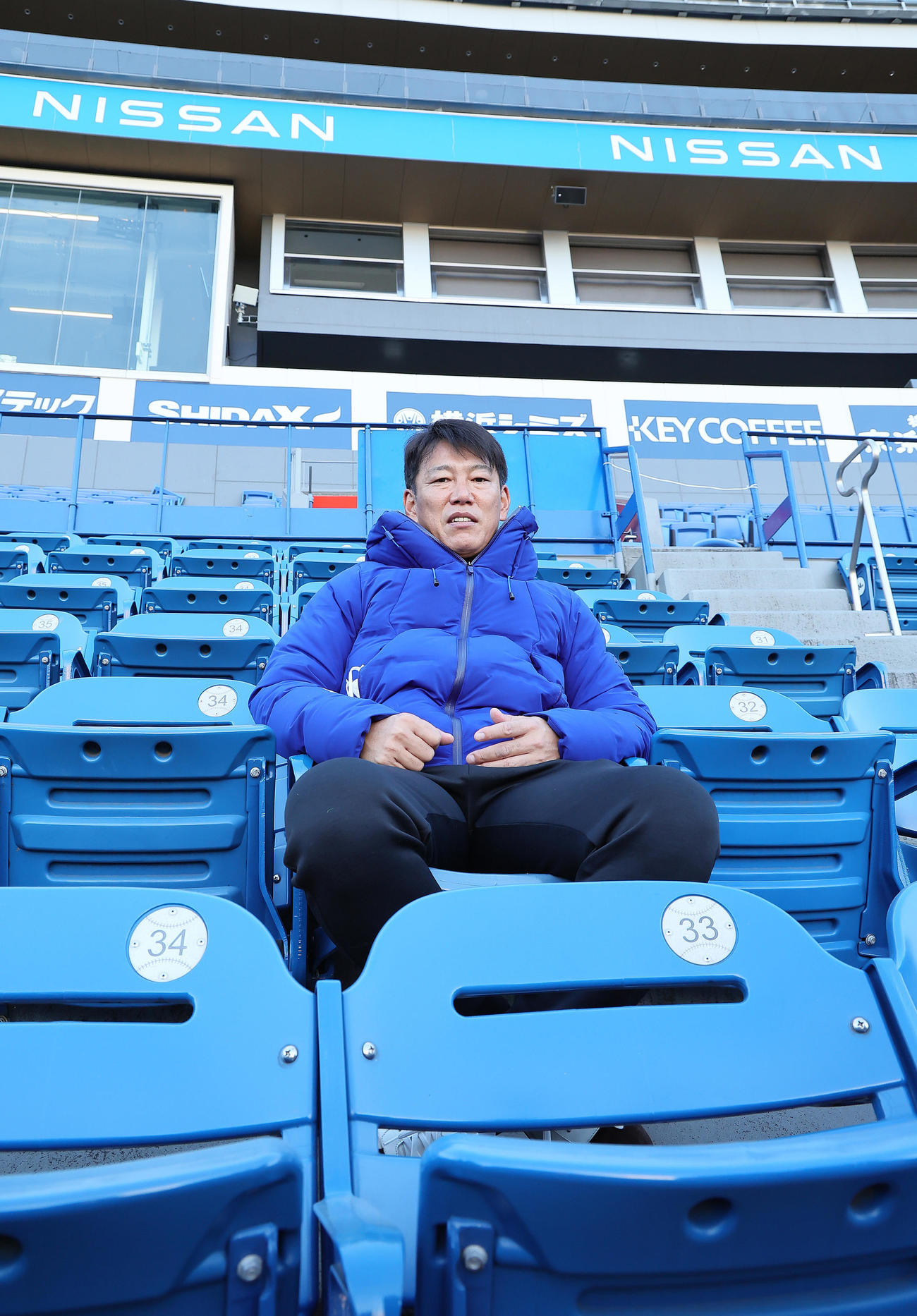 広島ジュニア－DeNAジュニア戦の観戦に訪れた侍ジャパン井端監督（撮影・足立雅史）