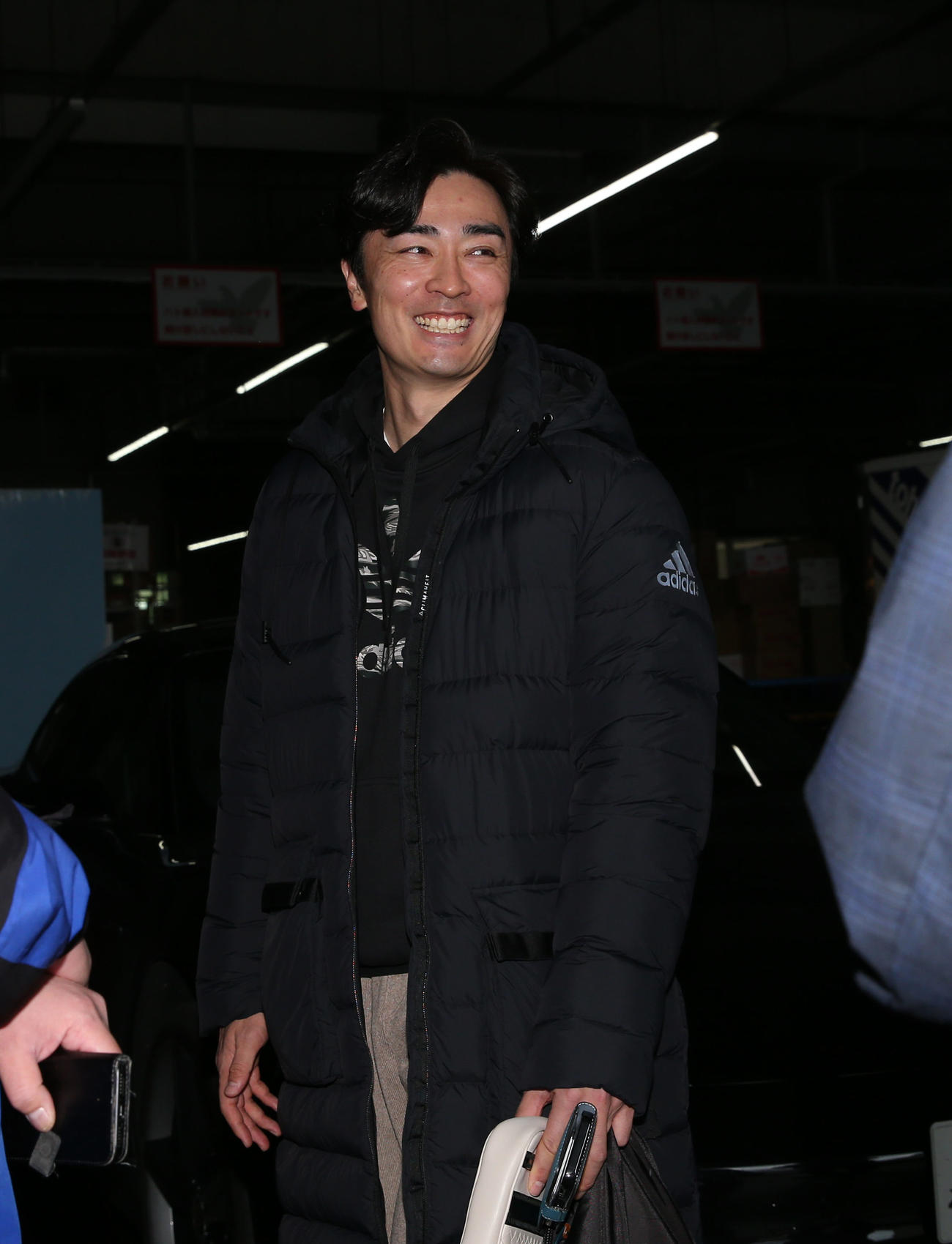 球場を訪れ笑顔を見せる和田（撮影・冨田成美）