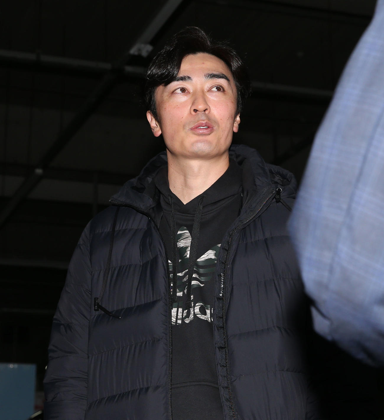 囲み取材で質問に答える和田（撮影・冨田成美）
