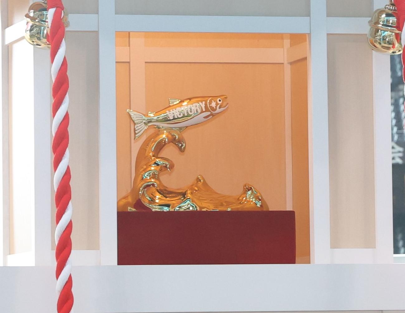 日本ハム　エスコンフィールド神社　ご神体　しゃけまる（撮影・黒川智章）