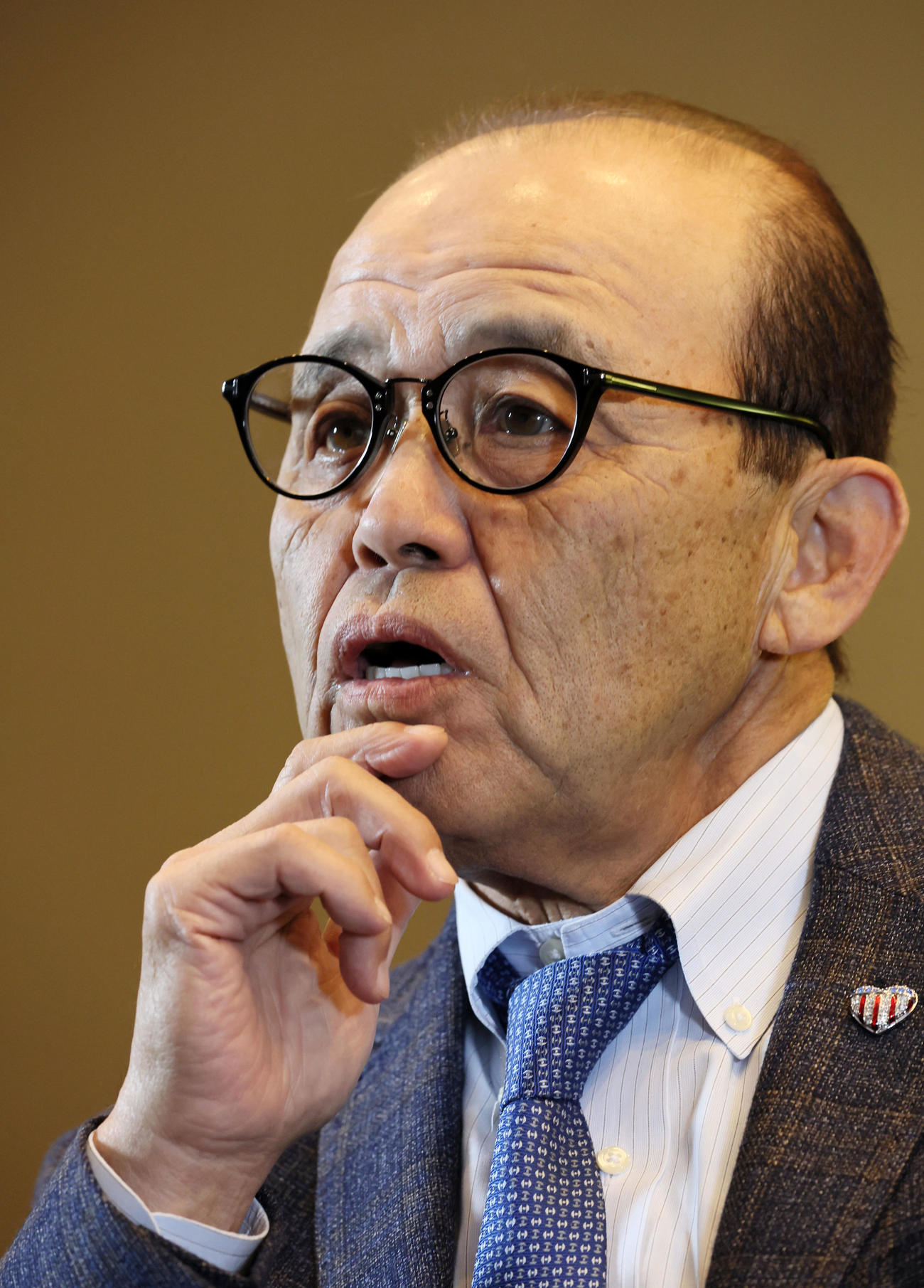 日刊スポーツ評論家の吉田義男氏と対談した岡田監督（撮影・加藤哉）