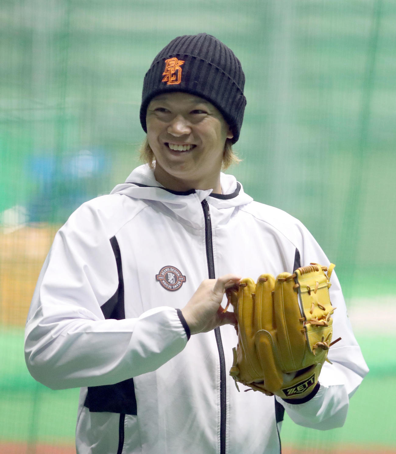 笑顔を見せる日本ハム鈴木（撮影・佐藤翔太）