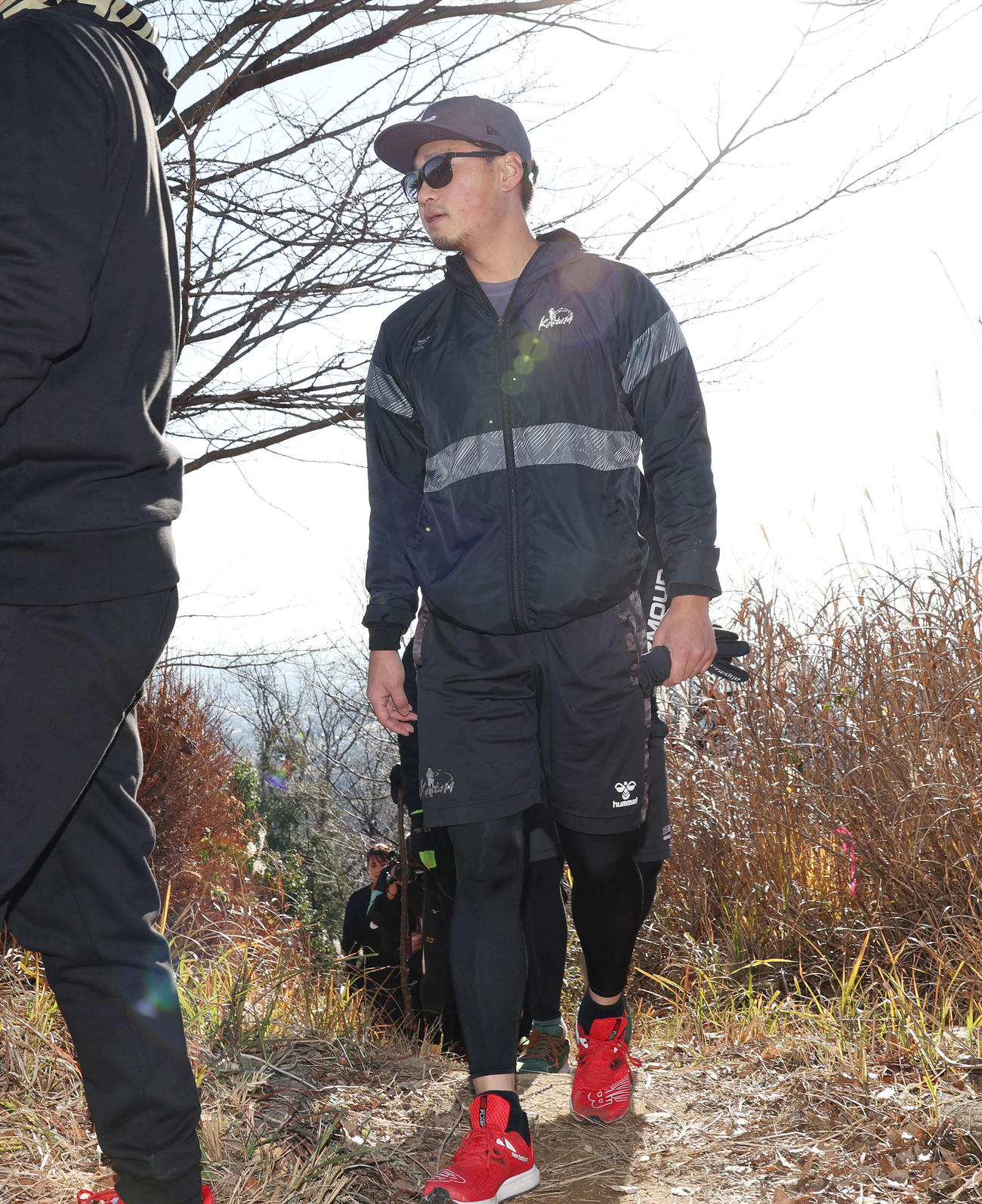 山頂に到達したDeNA石田（撮影・宮地輝）