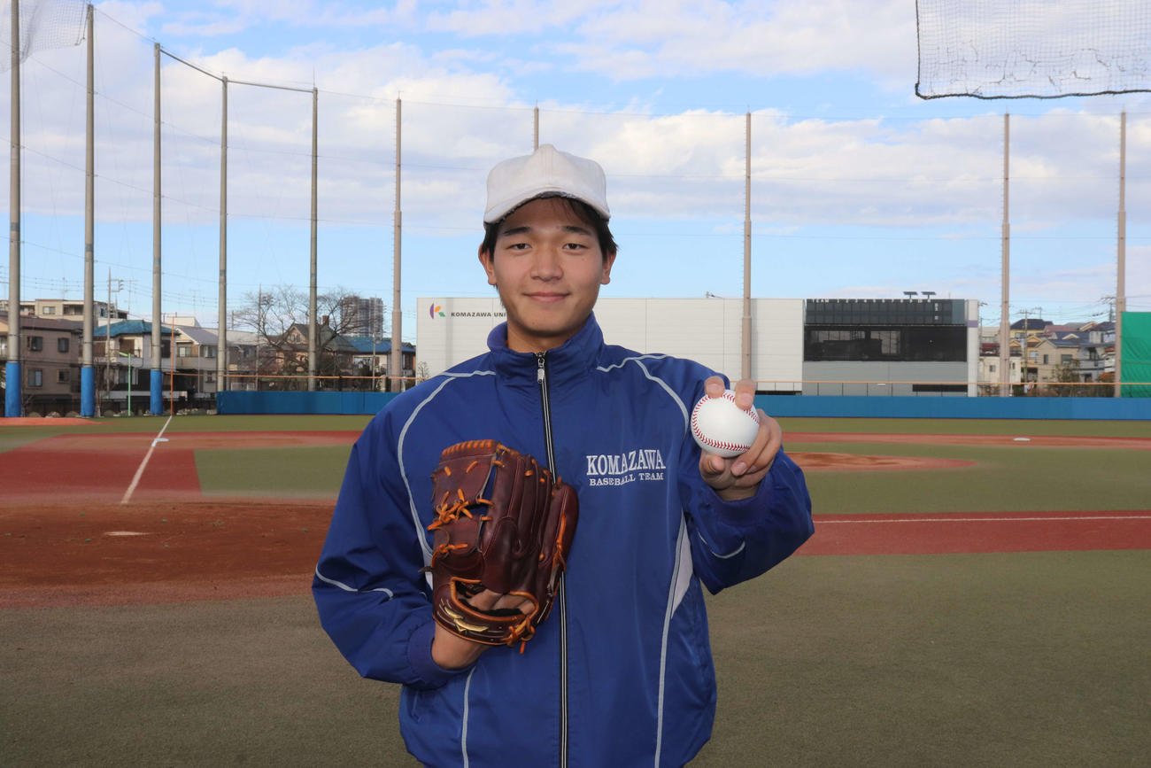 練習始めを行い、今年は優勝争いへと意気込む、駒大・高井駿丞（撮影・保坂淑子）