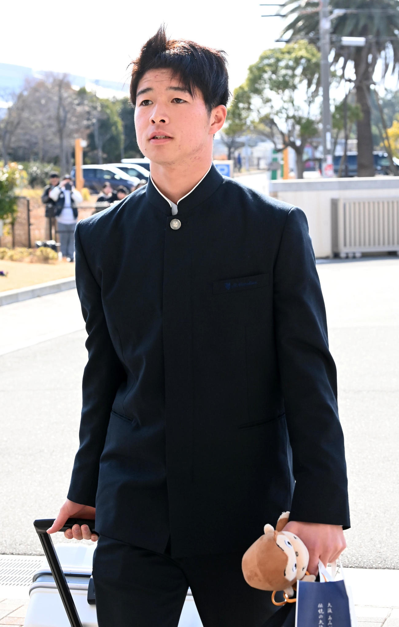 入寮するオリックス河内（撮影・前岡正明）
