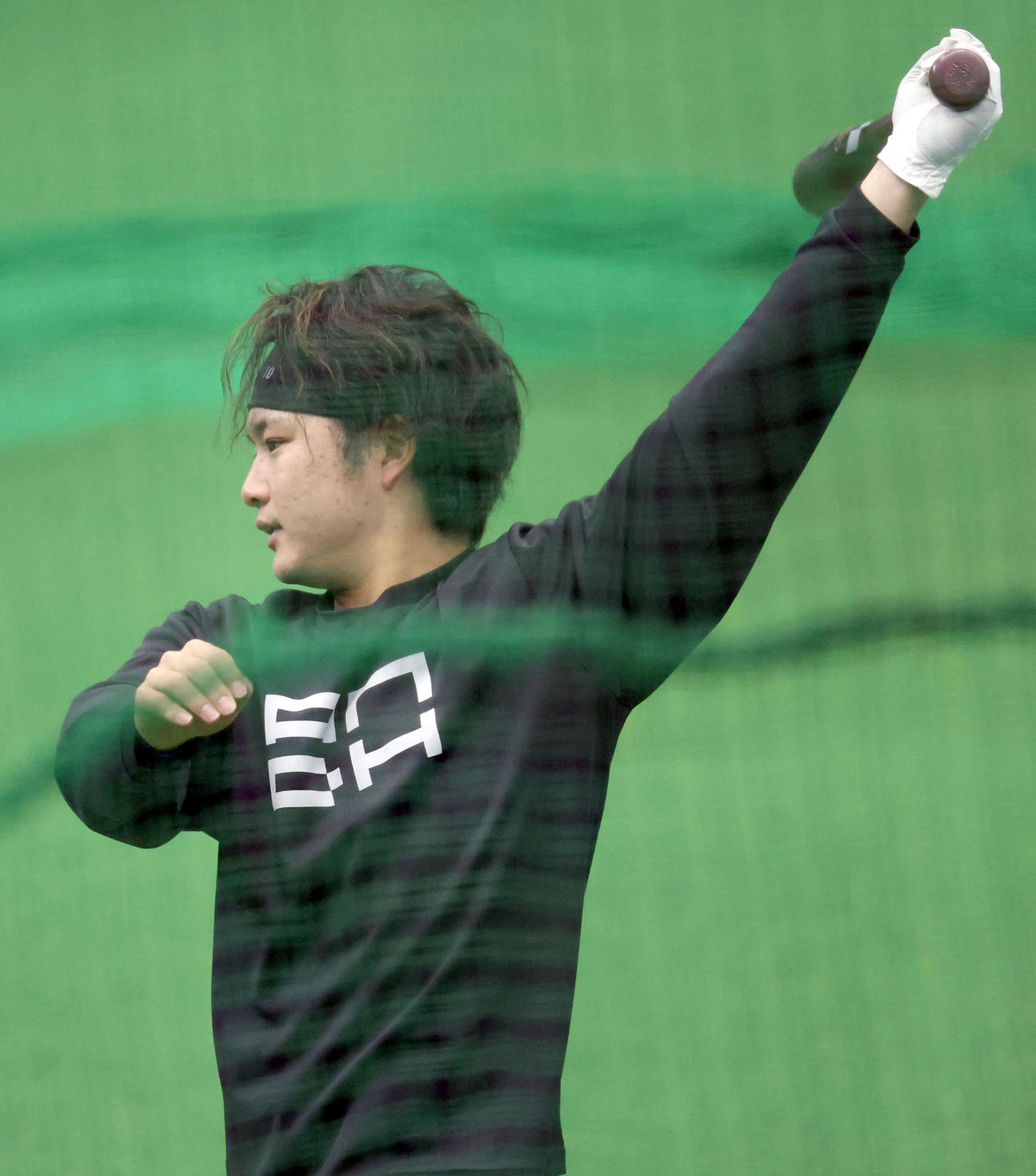 打撃練習をする日本ハム奈良間（撮影・佐藤翔太）