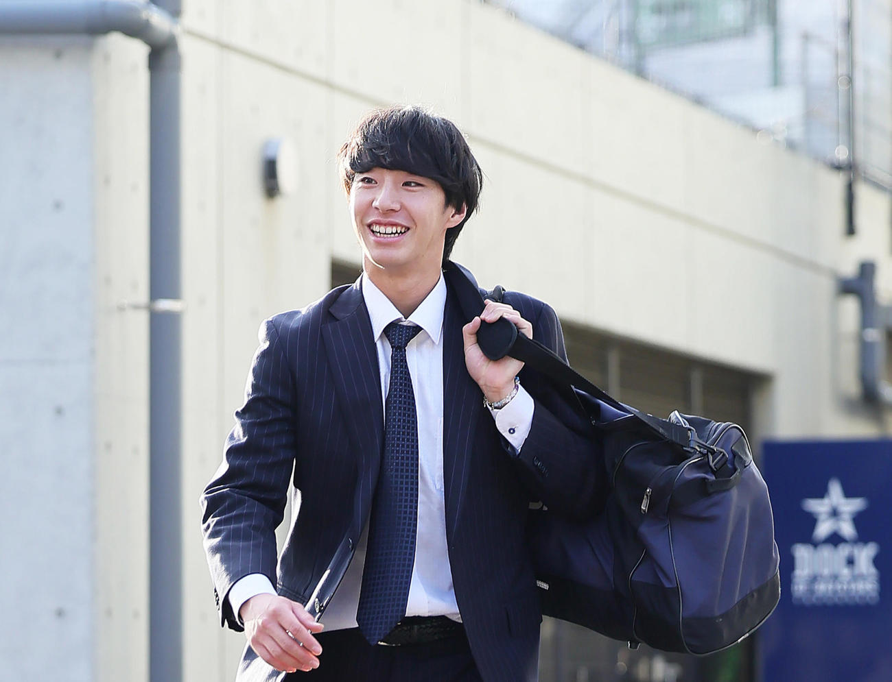 青星寮に入寮したDeNAドラフト1位度会（撮影・足立雅史）