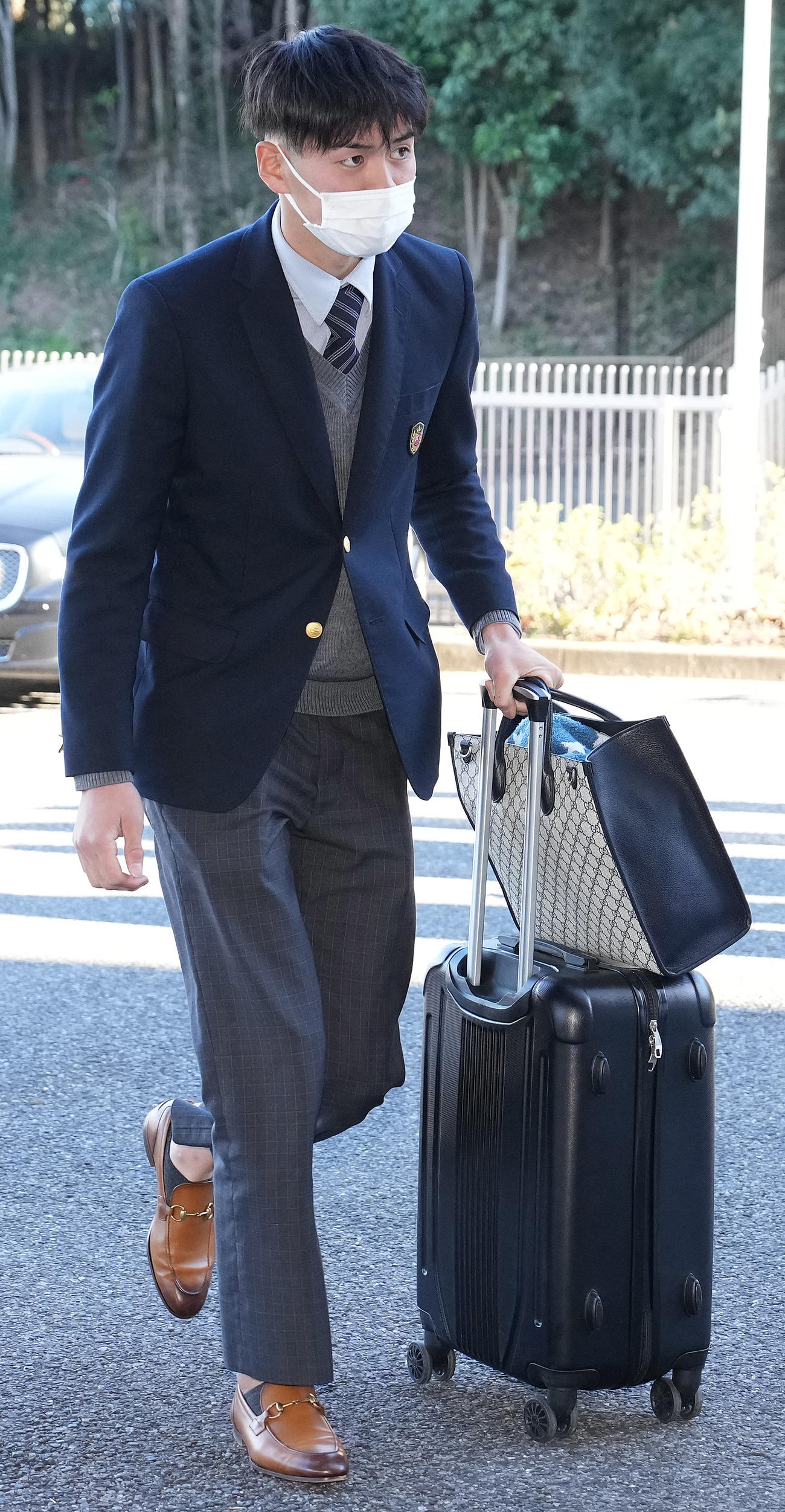 入寮した日本ハム育成1位の浜田（撮影・鈴木みどり）