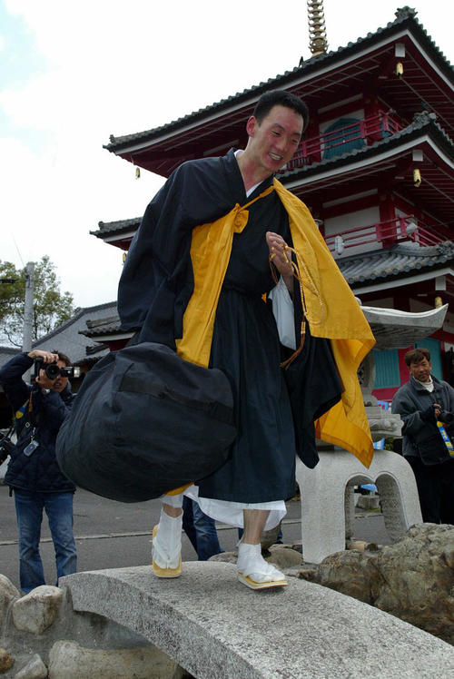 02年12月9日、護摩行を終えた金本知憲(鹿児島市最福寺)