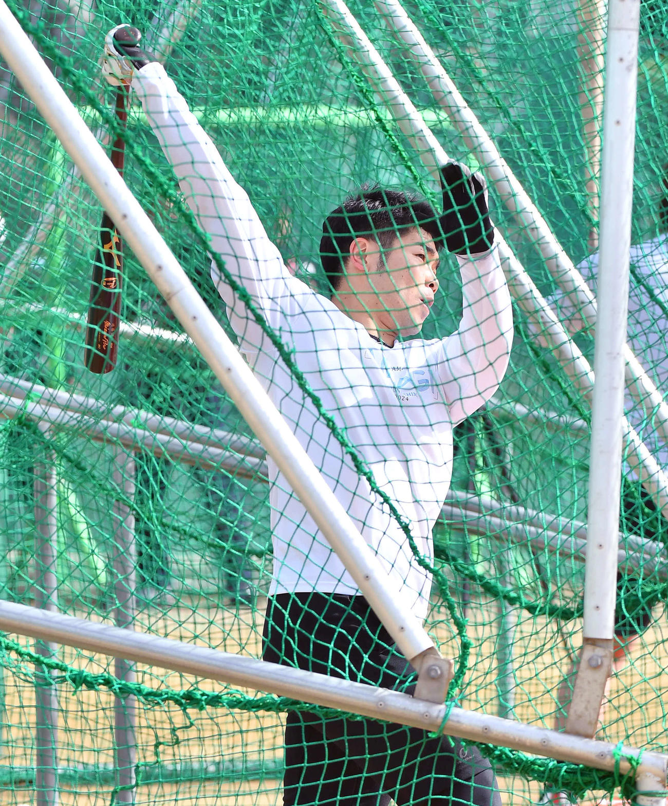 フリー打撃を行うソフトバンク近藤（撮影・岩下翔太）