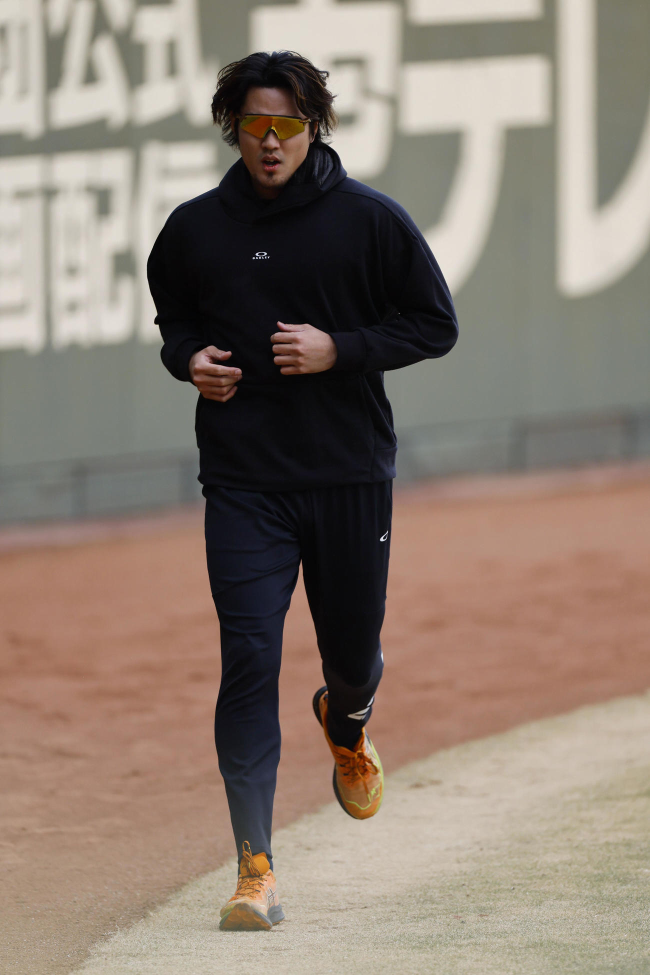 ランニングする藤浪（撮影・藤尾明華）