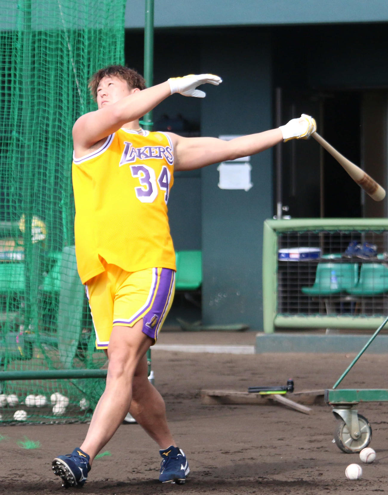 沖縄県内で自主トレを公開したオリックス杉本（撮影・木下大輔）