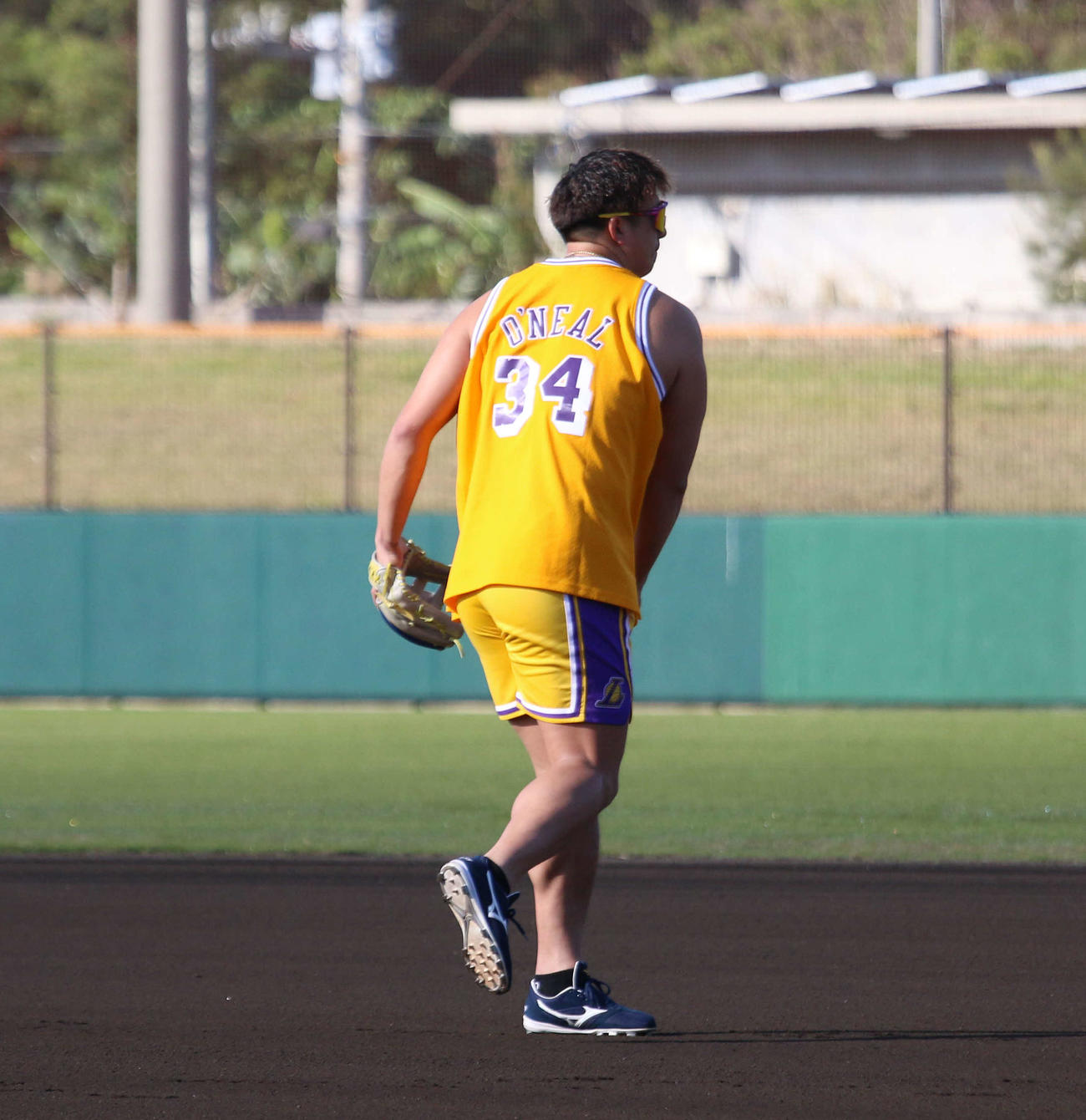 沖縄県内で自主トレを公開したオリックス杉本（撮影・木下大輔）